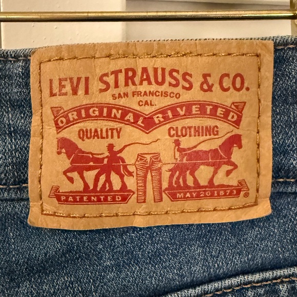 Levi's 721 Women’s High Rise Skinny Size 27 - Picture 11 of 13